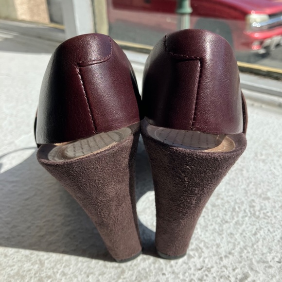 Beautiful brown Mary Jane’s - Picture 5 of 8